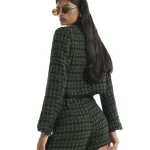 کاپشن کوتاه بوکله چهارخانه با حاشیه ریش‌ریش - سبز - تصویر 4